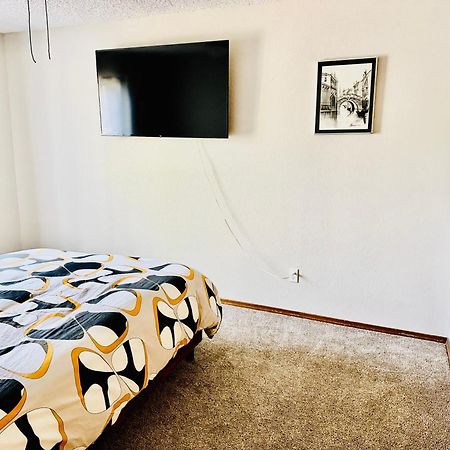 Artsy Home Close To Usafa With Fireplace And Patio コロラドスプリングス エクステリア 写真