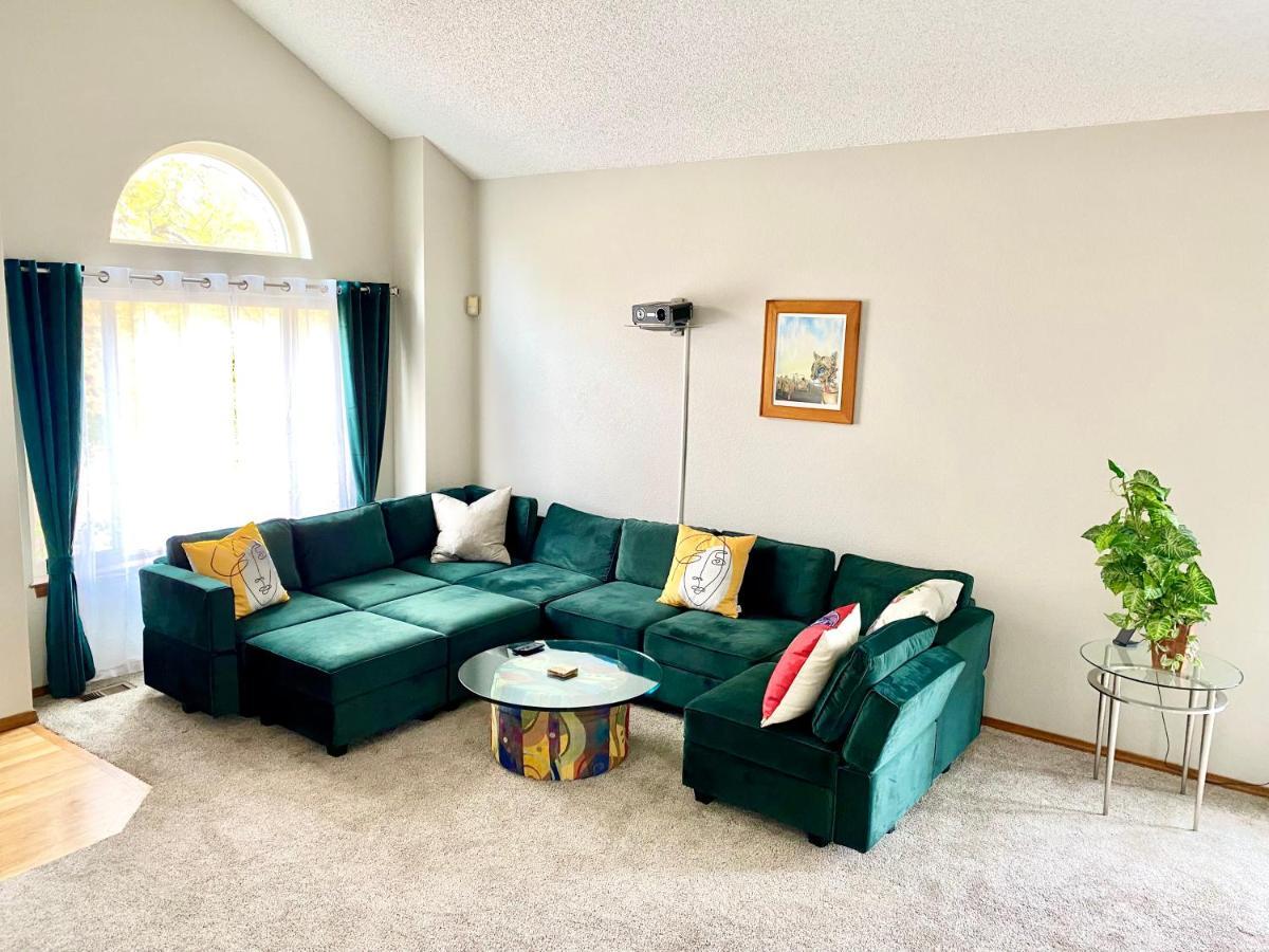 Artsy Home Close To Usafa With Fireplace And Patio コロラドスプリングス エクステリア 写真