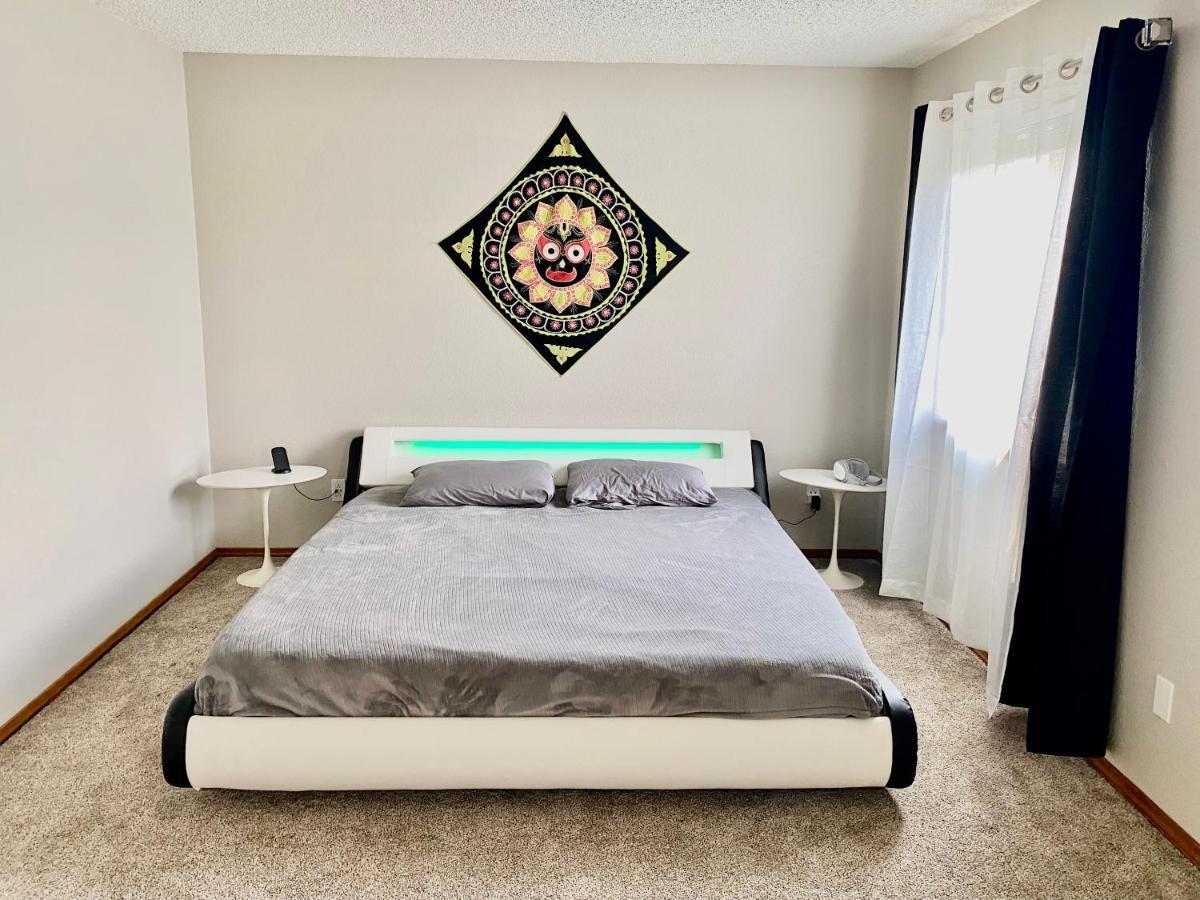Artsy Home Close To Usafa With Fireplace And Patio コロラドスプリングス エクステリア 写真
